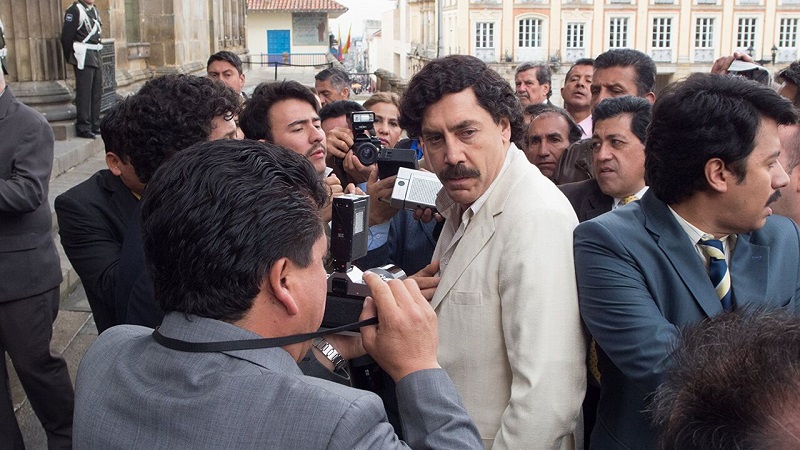 Anh chia sẻ: “Để chuẩn bị cho vai Pablo Escobar, có 2 điều cần xử lý. Một là về khía cạnh ngoại hình và hai là giọng điệu, tính cách. Tôi rất ấn tượng với phong cách của nhân vật này, từ cách di chuyển, cách nói năng, cách mà anh ấy thể hiện hình ảnh của mình qua cặp mắt, giọng nói”.