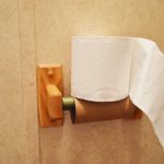 Trung Quốc đã dùng cách này để chống trộm giấy vệ sinh