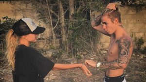 Justin Bieber và Hailey Baldwin: Sau bão dông, chỉ cần một tình yêu bình lặng