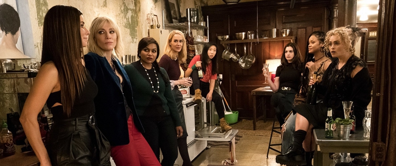 Dàn diễn viên khủng trong phim "Ocean's 8" bao gồm: Sandra Bullock, Cate Blanchett, Anne Hathaway, Mindy Kaling, Sarah Paulson, Awkwafina, Rihanna, Helena Bonham Carter.