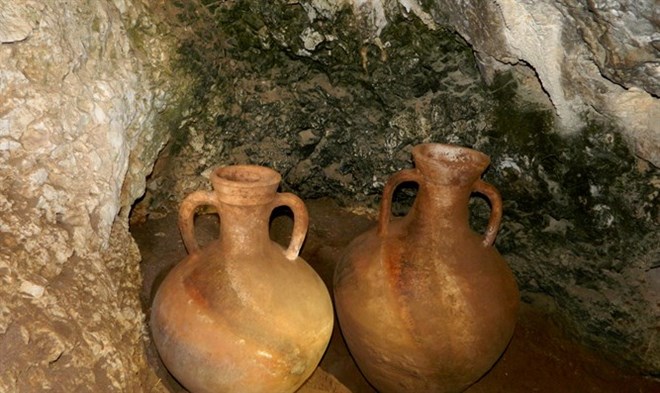 Israel trục vớt các tàu gốm còn nguyên vẹn niên đại 2.000 năm
