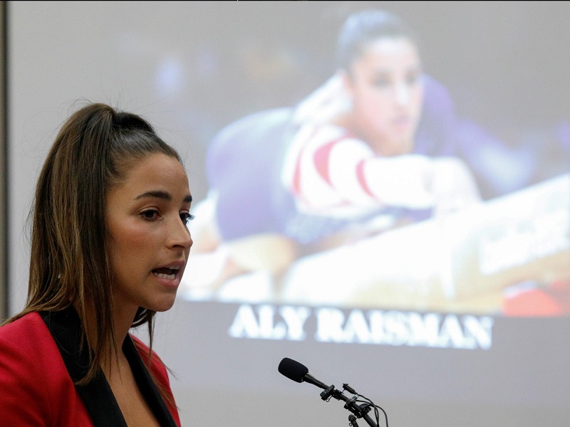 Nhà vô địch Olympic Aly Raisman, một trong những ngôi sao thể dục dụng cụ Mỹ bị bác sĩ Nassar lạm dụng tình dục.