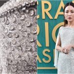 Lóa mắt với váy đính 200.000 viên pha lê của Ngô Điềm Mẫn trên thảm đỏ công chiếu phim “Crazy Rich Asians”