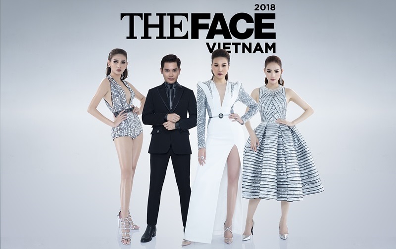 (Từ trái qua) siêu mẫu Võ Hoàng Yến, host Nam Trung, siêu mẫu Thanh Hằng, ca sĩ Minh Hằng