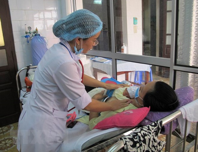 73% trẻ mới sinh ở Việt Nam được ăn sữa mẹ sớm sau sinh
