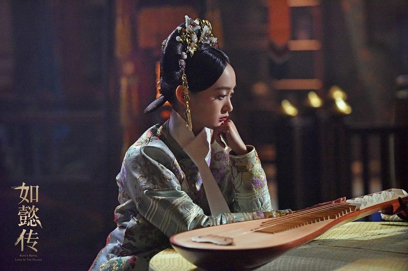 Mai tần xuất thân là một ca kỹ, dưới sự chỉ điểm của Thái hậu Sùng Khánh, nàng đã trở thành sủng phi của Càn Long.