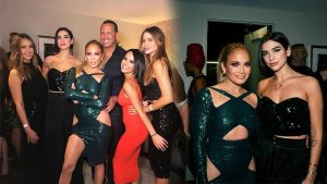 Jennifer Lopez “rực lửa” trong thiết kế cắt xẻ gợi cảm của NTK gốc Việt