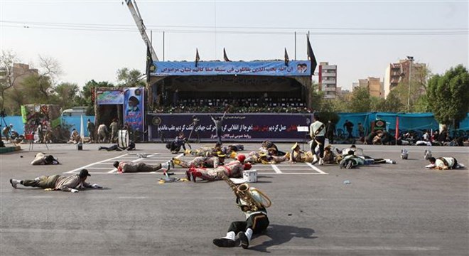 Nhiều phụ nữ, trẻ em thiệt mạng trong vụ tấn công lễ diễu binh Iran