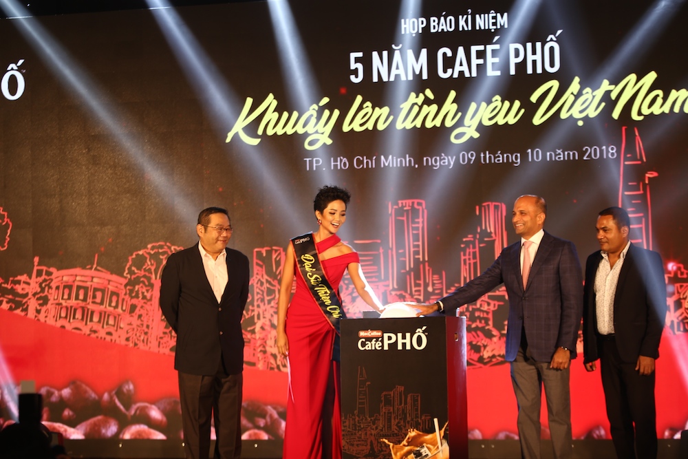 Food Empire Việt Nam kỉ niệm hành trình 5 năm Café PHỐ