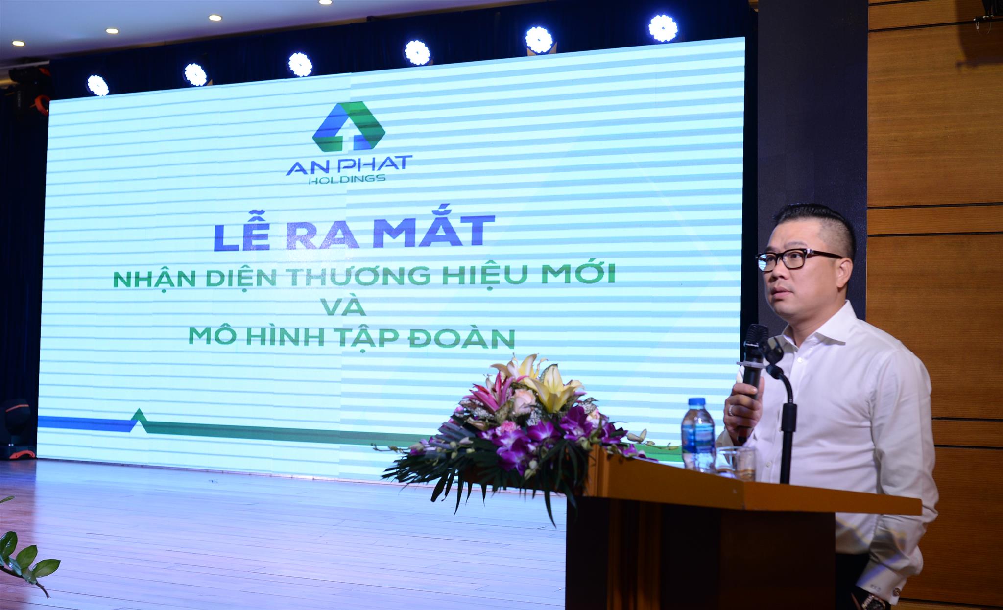 chu-tich-pham-anh-duong-phat-bieu-tai-le-ra-mat-thuong-hieu-moi