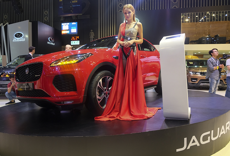 Jaguar Land Rover ra mắt mẫu E-Pace và Range Rover mới tại Việt Nam