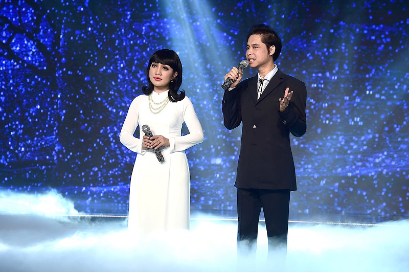 Ngọc Sơn song ca cùng Hà Vân ca khúc "Mưa rừng" trong chương trình Sài Gòn Đêm thứ 7.