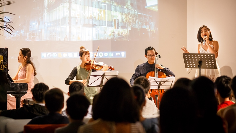 Lạ lẫm hòa nhạc thính phòng trong không gian cafe Nhật Bản đương đại