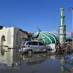 Nạn nhân động đất Indonesia được chôn tập thể để ngăn chặn dịch bệnh