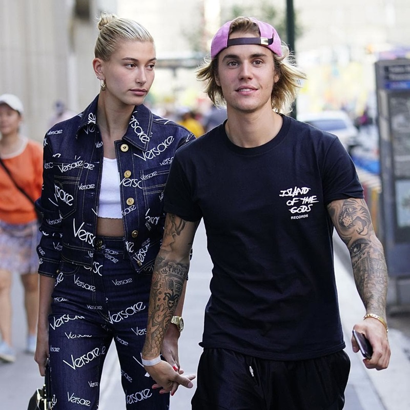 Suốt nhiều tháng qua, hình ảnh của Justin Bieber như hình với bóng cùng cô bạn gái Hailey Baldwin vẫn luôn nhận được sự quan tâm của dư luận, nhất là về gu thời trang đường phố của cả hai.