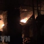 Hà Nội: Cháy lớn thiêu rụi tầng 1 cửa hàng ăn, hai người bị thương