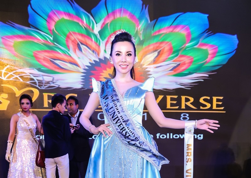 Châu Ngọc Bích đăng quang Hoa hậu Đại sứ quý bà Hoàn vũ thế giới 2018