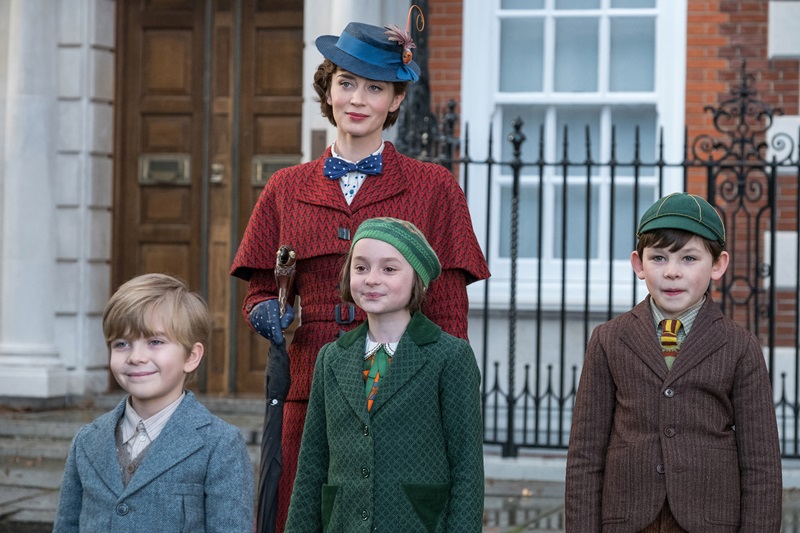 Trở lại màn ảnh rộng sau hơn 50 năm, "Mary Poppins Returns" vừa là những hồi tưởng tuổi thơ vừa mới lạ, khác biệt. Phim được đánh giá cao trong đường đua đến giải Oscar 2019.