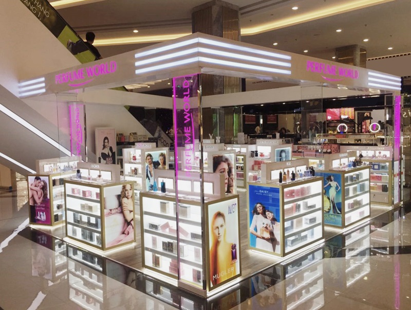 Năm 2017, công ty Thế Giới Nước Hoa còn sở hữu thêm thương hiệu Perfume World tọa lạc tại hơn 20 trung tâm thương mại cao cấp Vincom trên khắp cả nước.