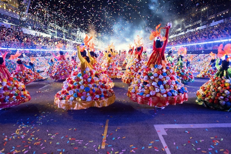 Đừng bỏ lỡ những trải nghiệm rực rỡ sắc màu văn hóa tại Chingay Parade.