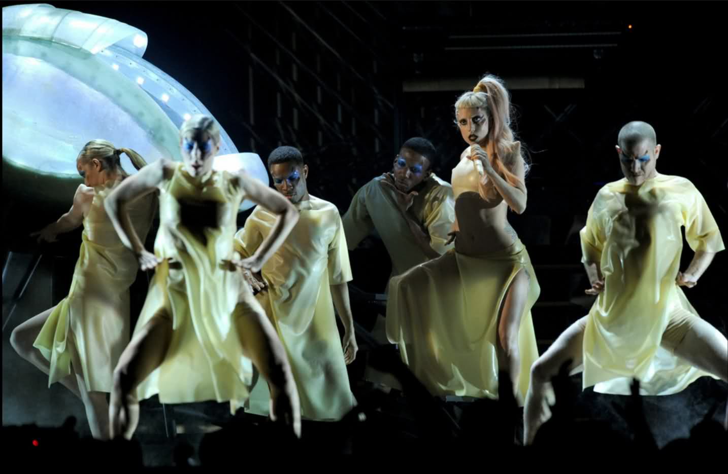 lady-gaga-born-this-way-grammy-performance-2011-billboard-hot-100-number-1-egg1