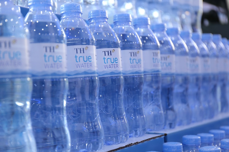 TH true WATER: Nguồn nước quý triệu năm từ lòng núi lửa