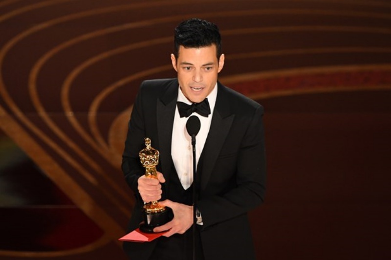 Remi Malek giành Oscar nam chính xuất sắc nhất.