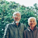 Cặp vợ chồng già bên nhau 71 năm, qua đời cách nhau 12 tiếng: tình yêu này chỉ có cái chết mới có thể chia lìa