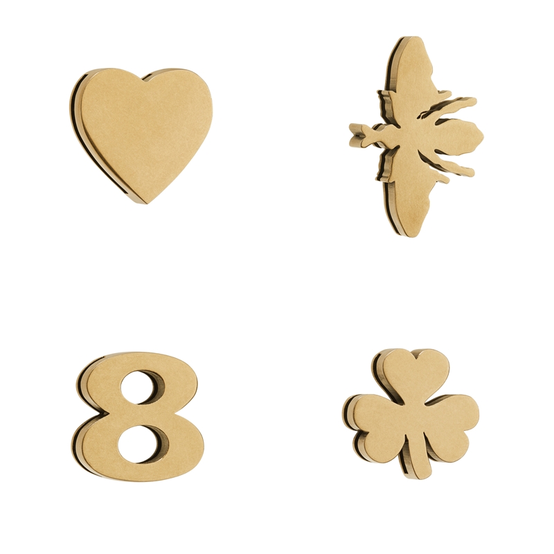 Những chiếc charm nhỏ xinh chứa đựng thông điệp thể hiện cá tính thời trang của mỗi người trong bộ "My ABCDior".