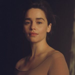 “Mẹ Rồng” Emilia Clarke: “Tôi từng suýt chết vì một căn bệnh quái ác khi đóng ‘Game of Thrones’ ”