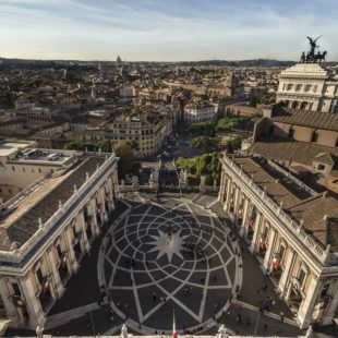 Gucci sẽ mang BST Cruise 2020 đến khu triển lãm nghệ thuật và đồ cổ đại trên đỉnh đồi Capitoline ở Rome, Ý