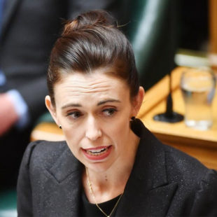 Thủ tướng New Zealand kêu gọi mạng xã hội chịu trách nhiệm về nội dung