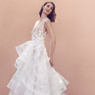 10 BST cưới khiến các cô dâu mê mẩn từ New York Fashion Week Bridal 2019