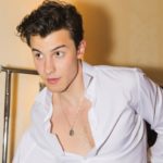 Rũ bỏ hình tượng nóng bỏng, Shawn Mendes hóa thành “Lyle, Chú Cá Sấu Biết Hát” đầy đáng yêu