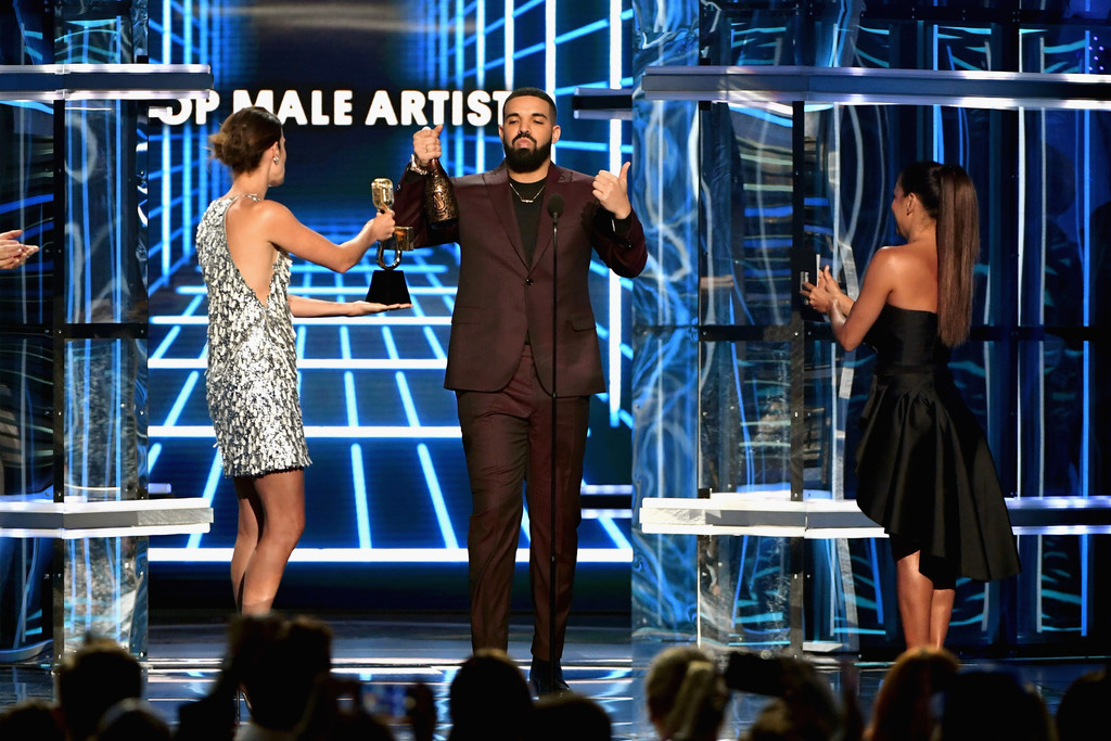 cobie smulders, cong tri, nguyễn công trí, billboard music awards 2019, avengers