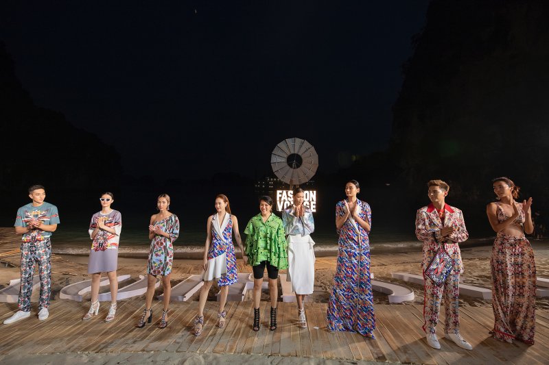 younhee park, fashion voyage, lost in wonder, thời trang, bộ sưu tập, minh hằng, hồng quế, 