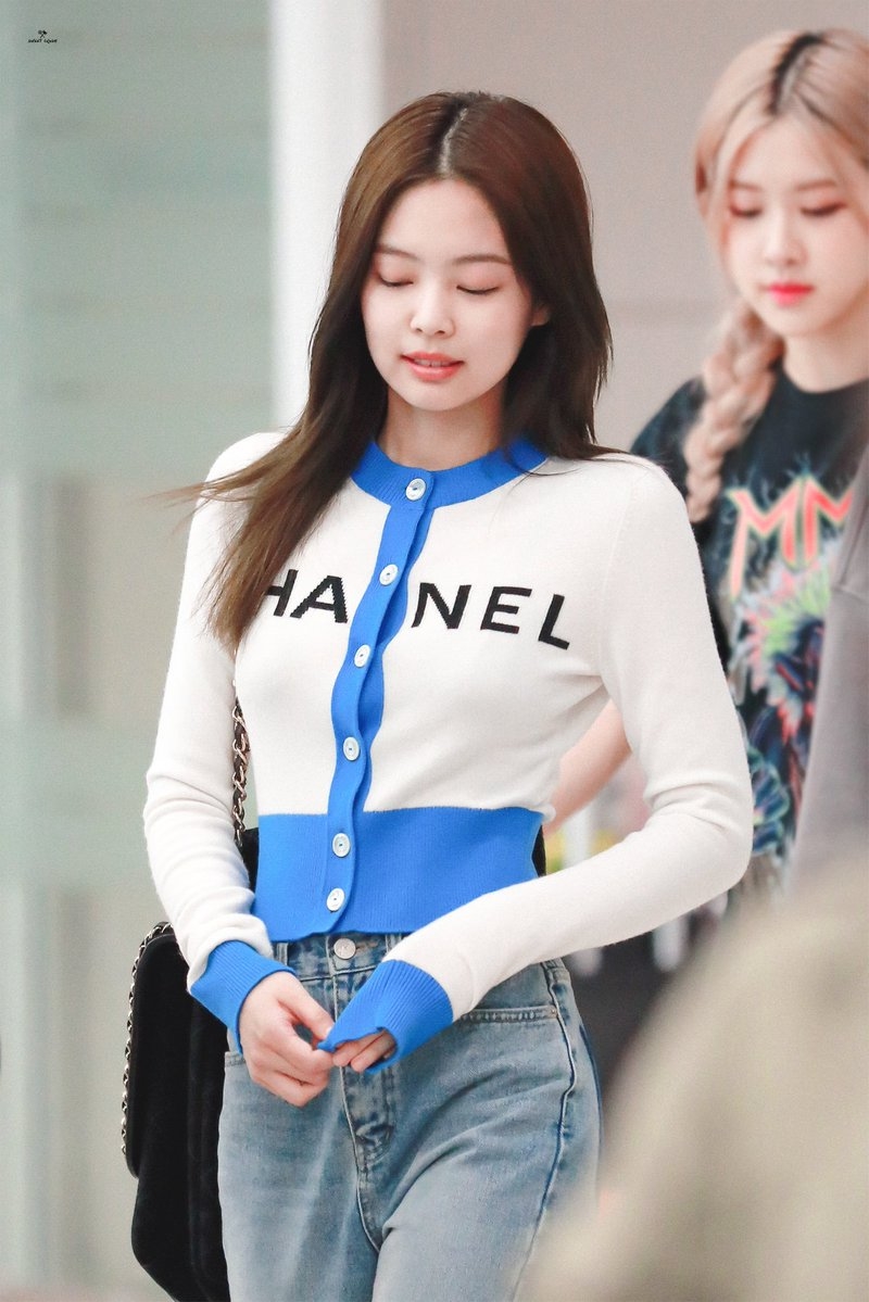 Blackpinks Jennie looks impeccable in tweed here are her best ensembles  Korean News  Zoom TV