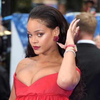 Kinh doanh giỏi như vậy, bảo sao Rihanna chấp nhận gác lại sự nghiệp âm nhạc đỉnh cao