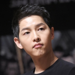 Cuộc chiến hậu ly hôn: Song Joong Ki bất chấp hình tượng dùng truyền thông chống lại vợ cũ?