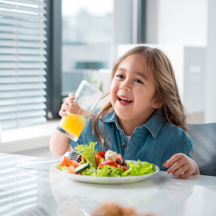 Ăn uống lành mạnh giúp cải thiện tình trạng tăng động ở trẻ em