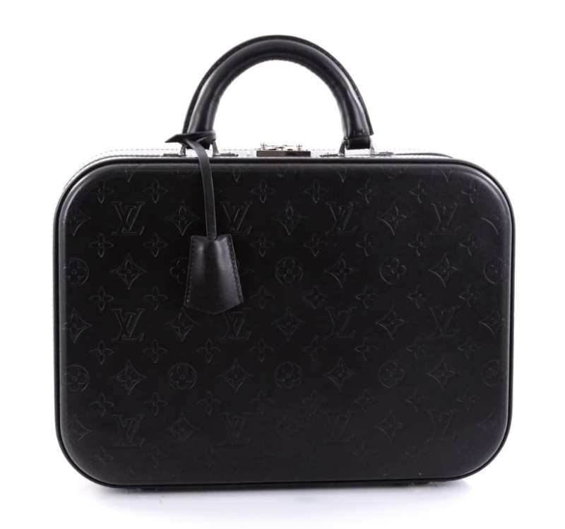 louis vuitton, mini luggage, châu bùi, khánh linh, the face