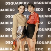 Khánh Linh và Thu Anh xuất hiện như hai chị em song sinh tại sự kiện