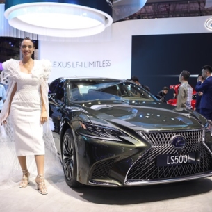 Cùng Lexus trải nghiệm “Tinh hoa chế tác” tại Triển lãm Ô tô Việt  Nam 2019