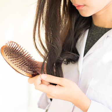 Ô nhiễm không khí có thể gây rụng tóc và hói đầu