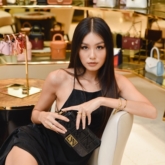 Fashionista Thảo Nhi Lê cùng loạt người đẹp Việt “rủ rê” nhau mua sắm phụ kiện mới