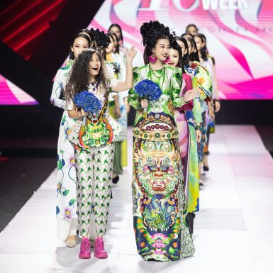 Hoa hậu Đỗ Mỹ Linh hóa thân thành “đào chánh” kiều diễm trong show diễn “Mỵ Châu” của NTK Thủy Nguyễn