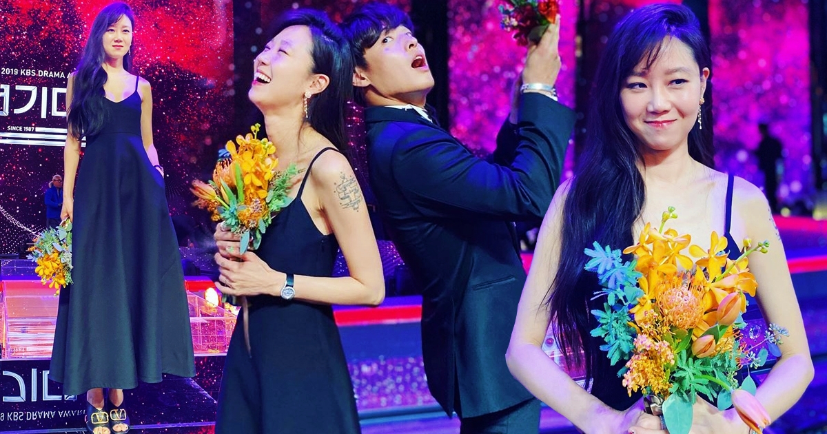 Gong Hyo Jin diện đầm Valentino nhận giải Daesang đầu tiên trong sự nghiệp