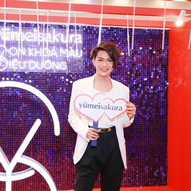 Đào Bá Lộc bất ngờ quay trở lại với loạt hit tại sự kiện đặc biệt của Ninh Dương Lan Ngọc