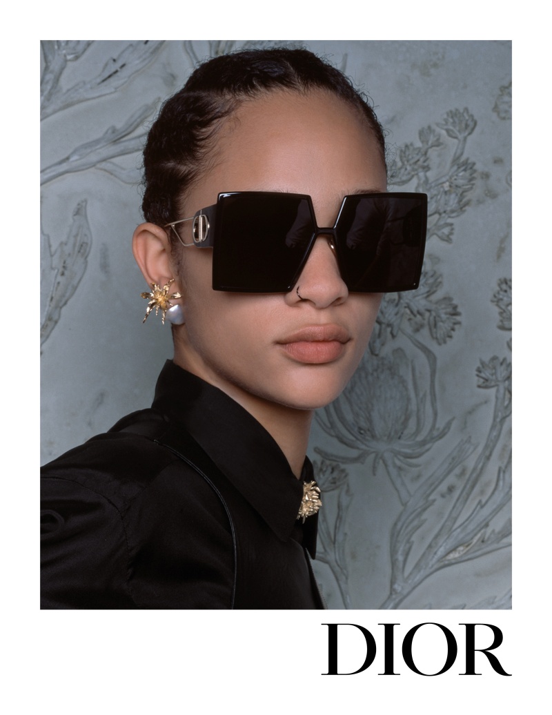 Kính mát Dior 30 Montaigne mới cho mùa Xuân Hè 2020  Harpers Bazaar