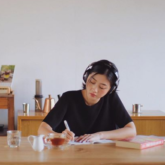 MC Liêu Hà Trinh: Hãy để viết lách là một “khoái lạc”!